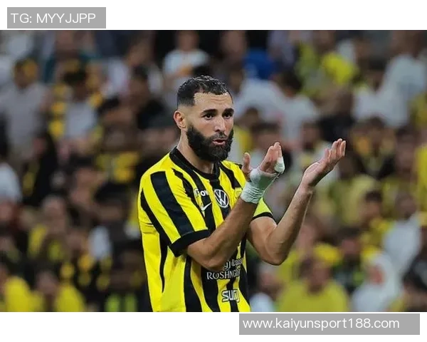 本泽马与吉达联合续约至2028年官方消息即将发布 本泽马与吉达联合续约至2028年官方消息即将发布