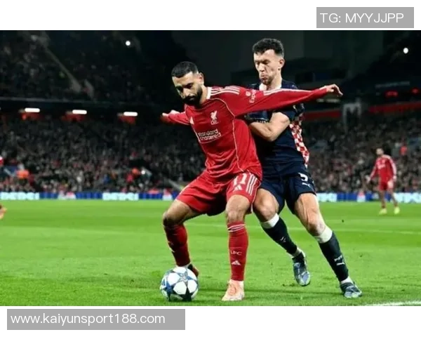 范戴克谈未来挑战强调球队表现仍需提升与进步空间 范戴克谈未来挑战强调球队表现仍需提升与进步空间